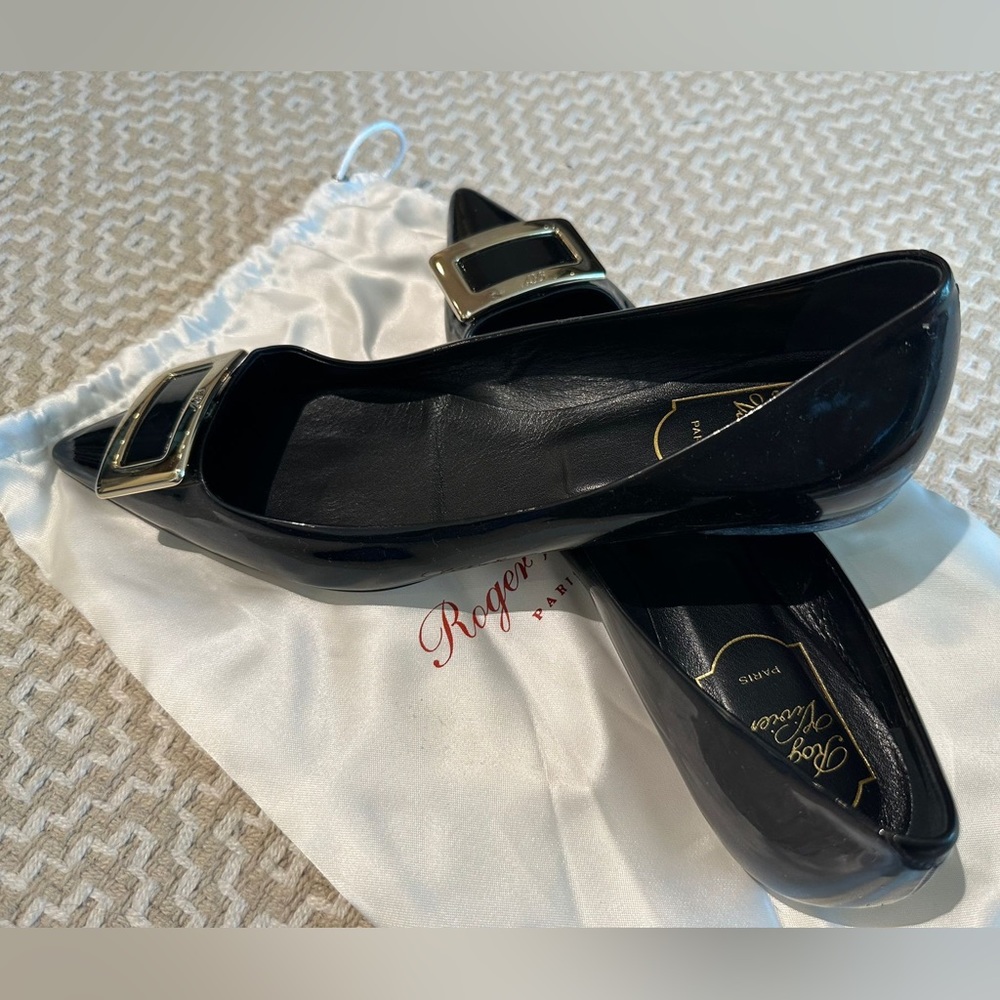 Roger Vivier glossed-leather flats